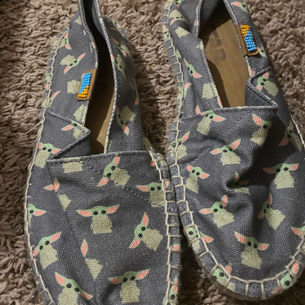 Handwoven Disney Store Baby Yoda Flats